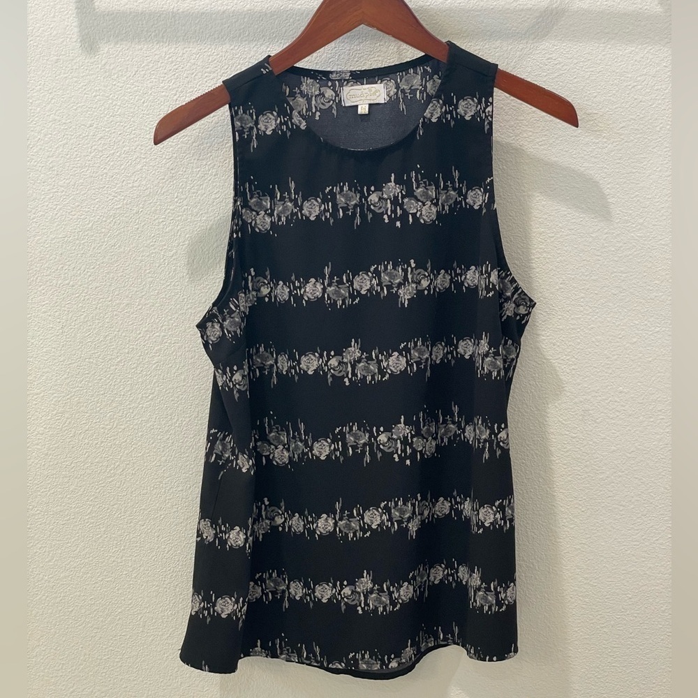 MUD PIE Black & Gray Floral Sleeveless Top Medium - Whimsigoth Goth Core Career